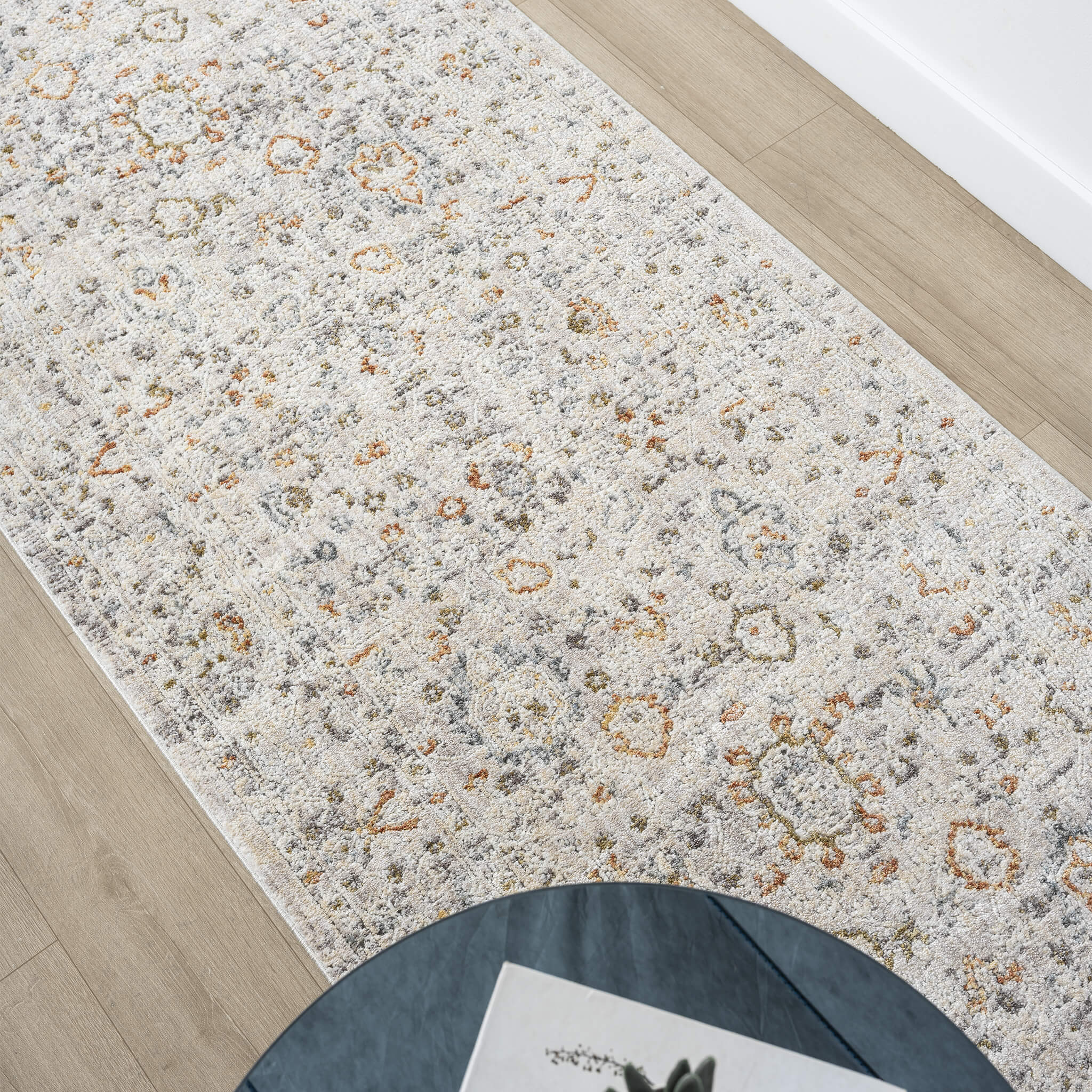 Adelia Ivory Runner