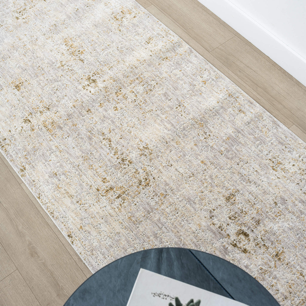 Adelia Pearl Runner