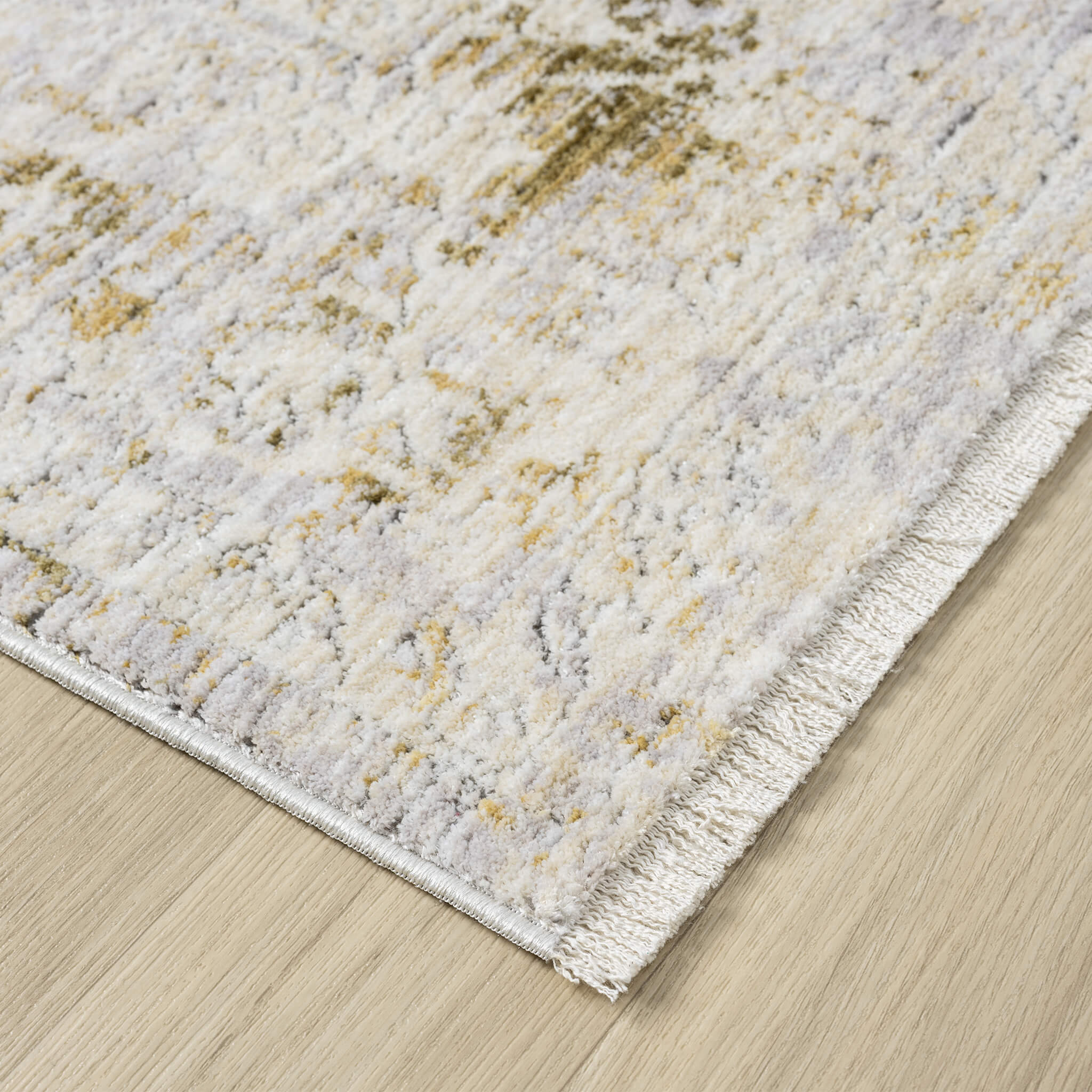 Adelia Pearl Runner