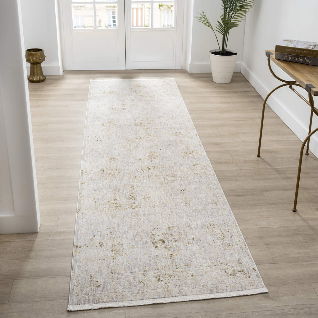 Adelia Pearl Runner