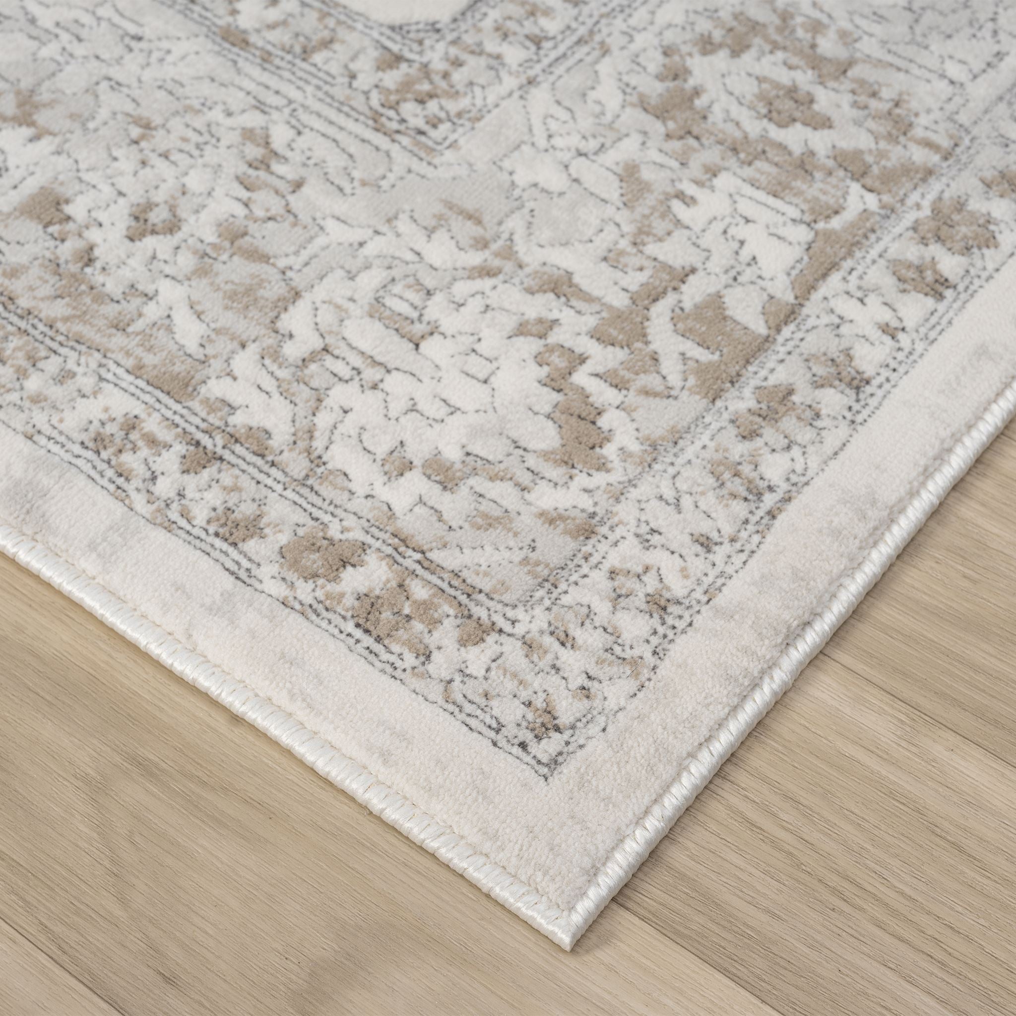 Lavish Pearl Runner