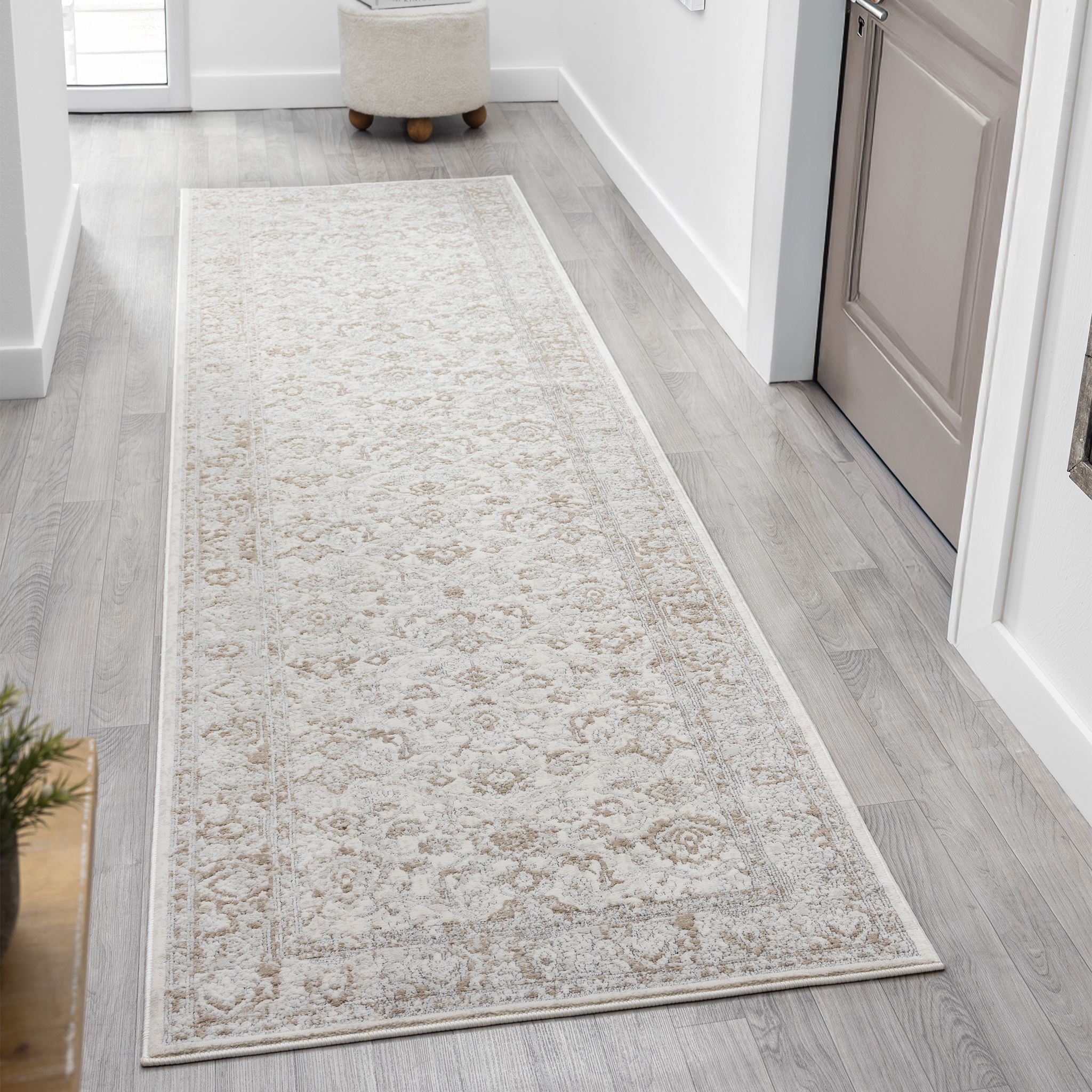 Lavish Pearl Runner