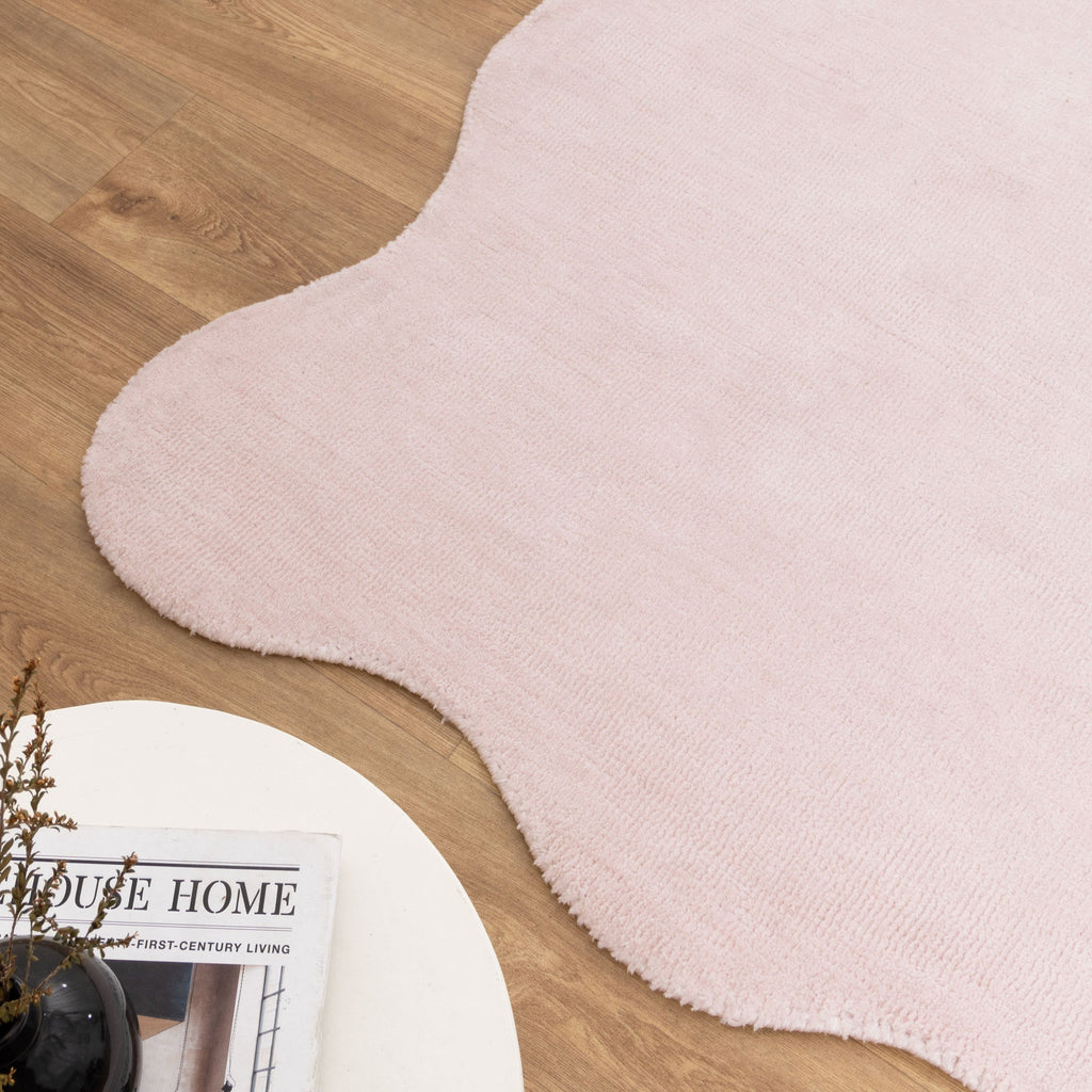 Ollie Scalloped Irregular Round Rug - Pink
