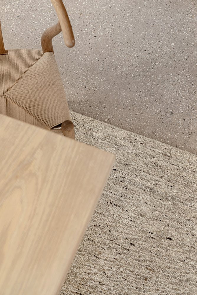 Steph and Gian Elm Wool Rug - Pepper